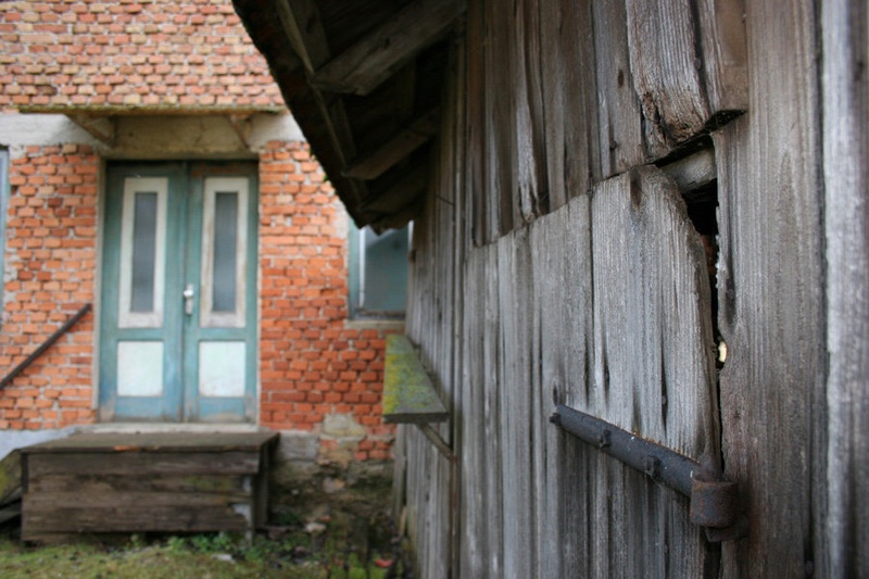 Pozabljena domačija by Grega Škulj