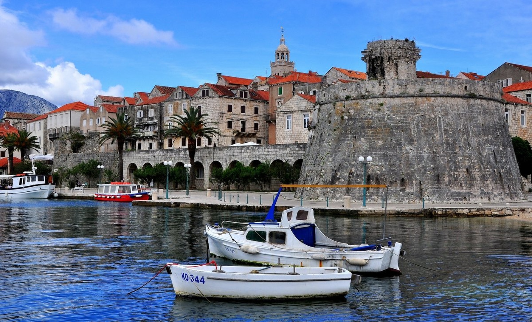 Korčula by Andrej Gubič