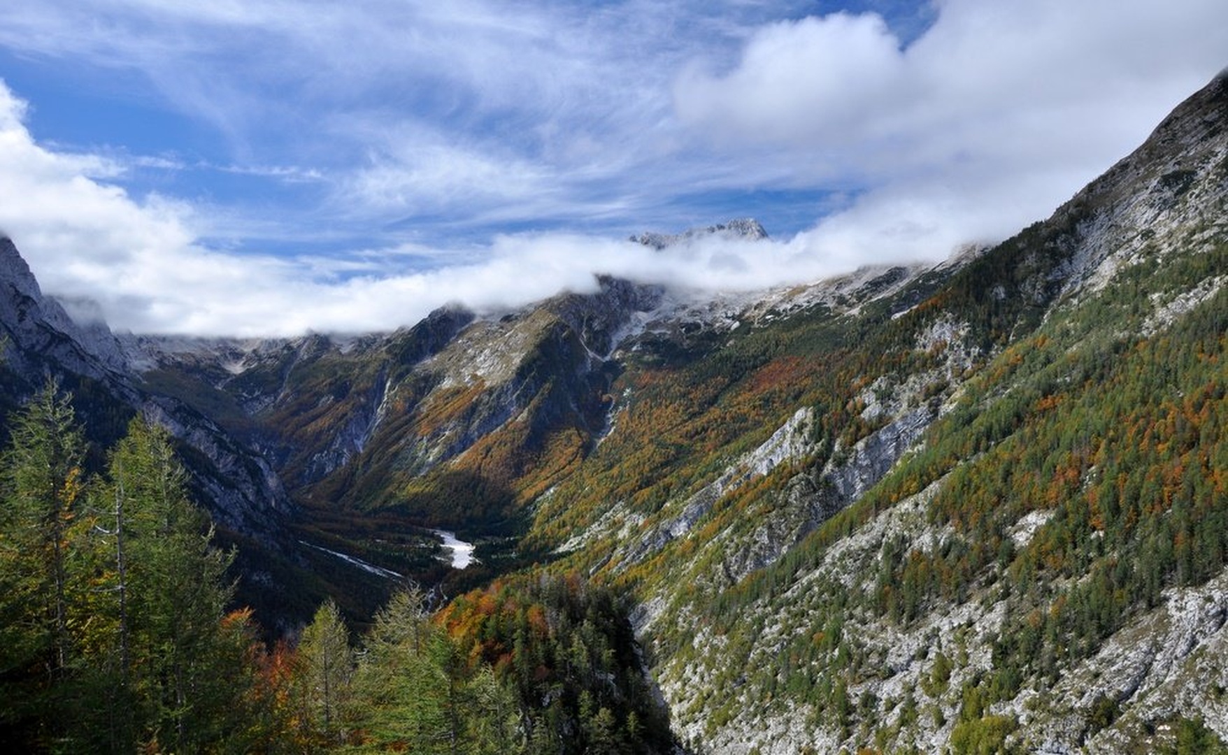 Nad dolino Trente by Andrej Gubič