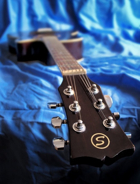 my guitar by Uroš Malešević