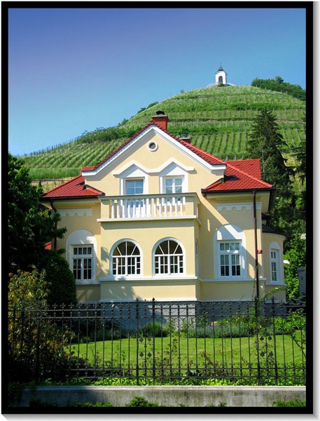 Vila by GrupaTNT
