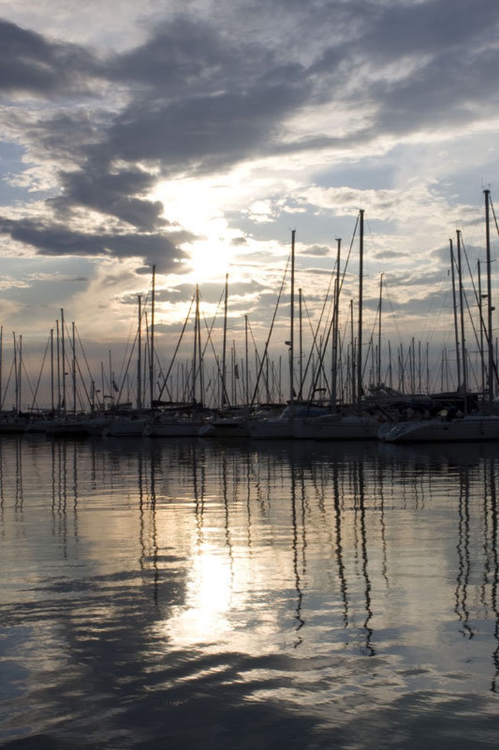 Marina Izola zvečer by Tim Podlogar