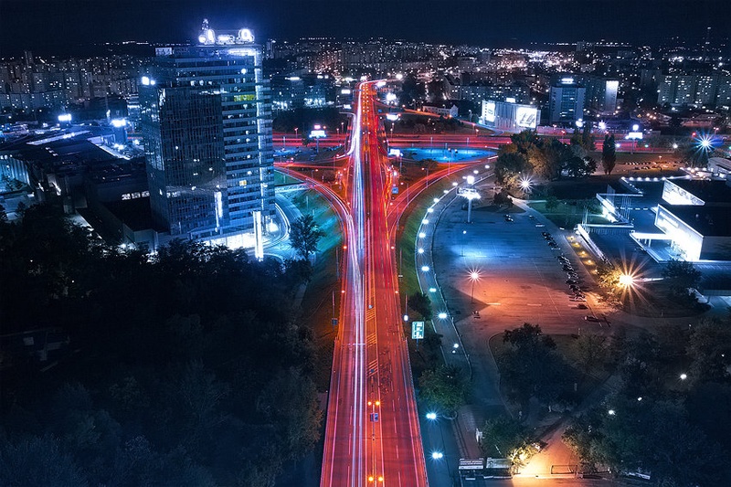 Noč nad mestom by Urban Rotar