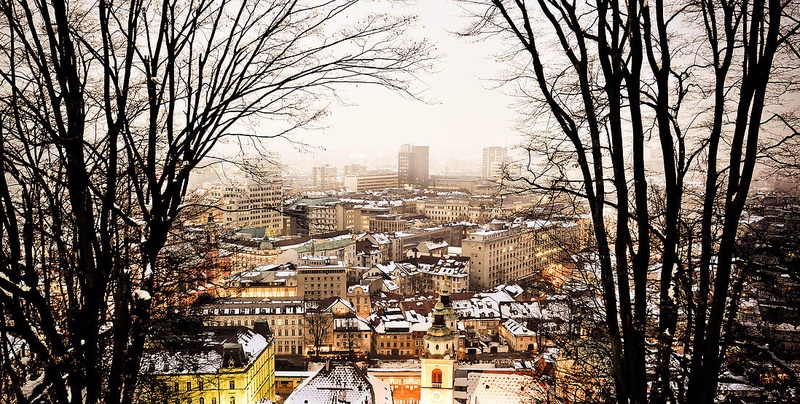 Pogled skozi okno by gumilar