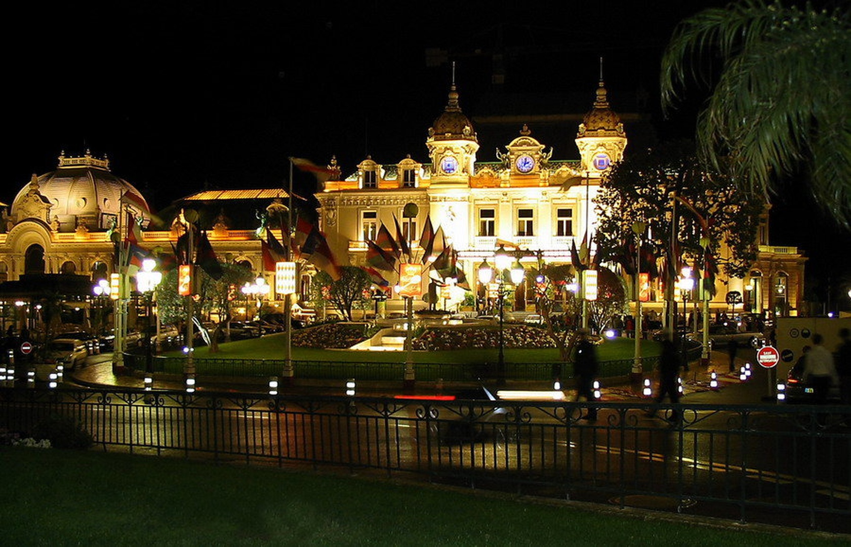 Monte Carlo ponoči by