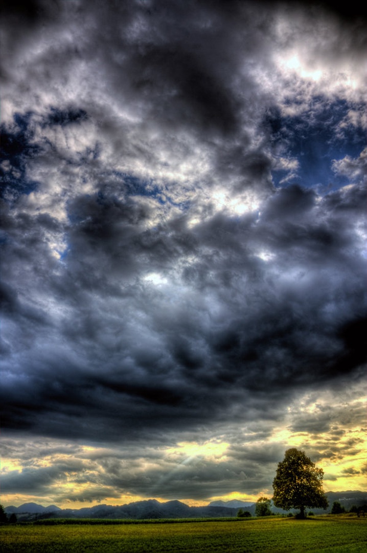 Dramatic sunset by Sašo Š.