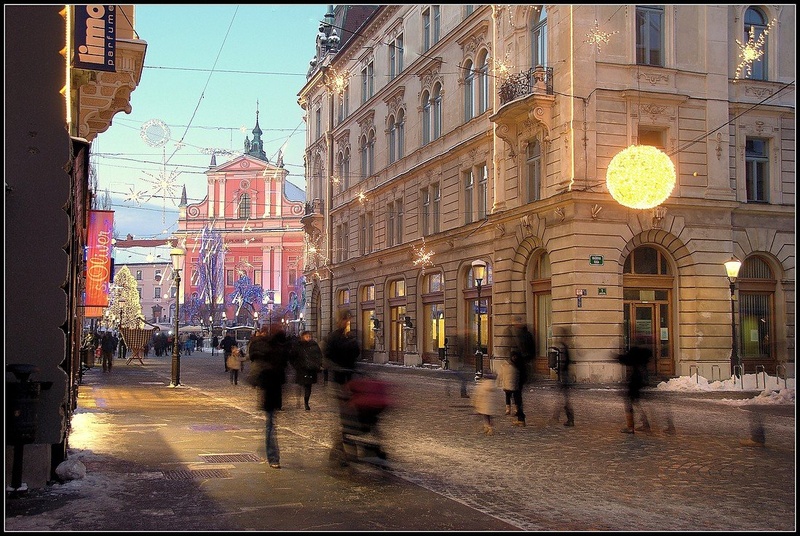 Vsi ljudje hitijo - v sanje kjer živijo by fotorogi