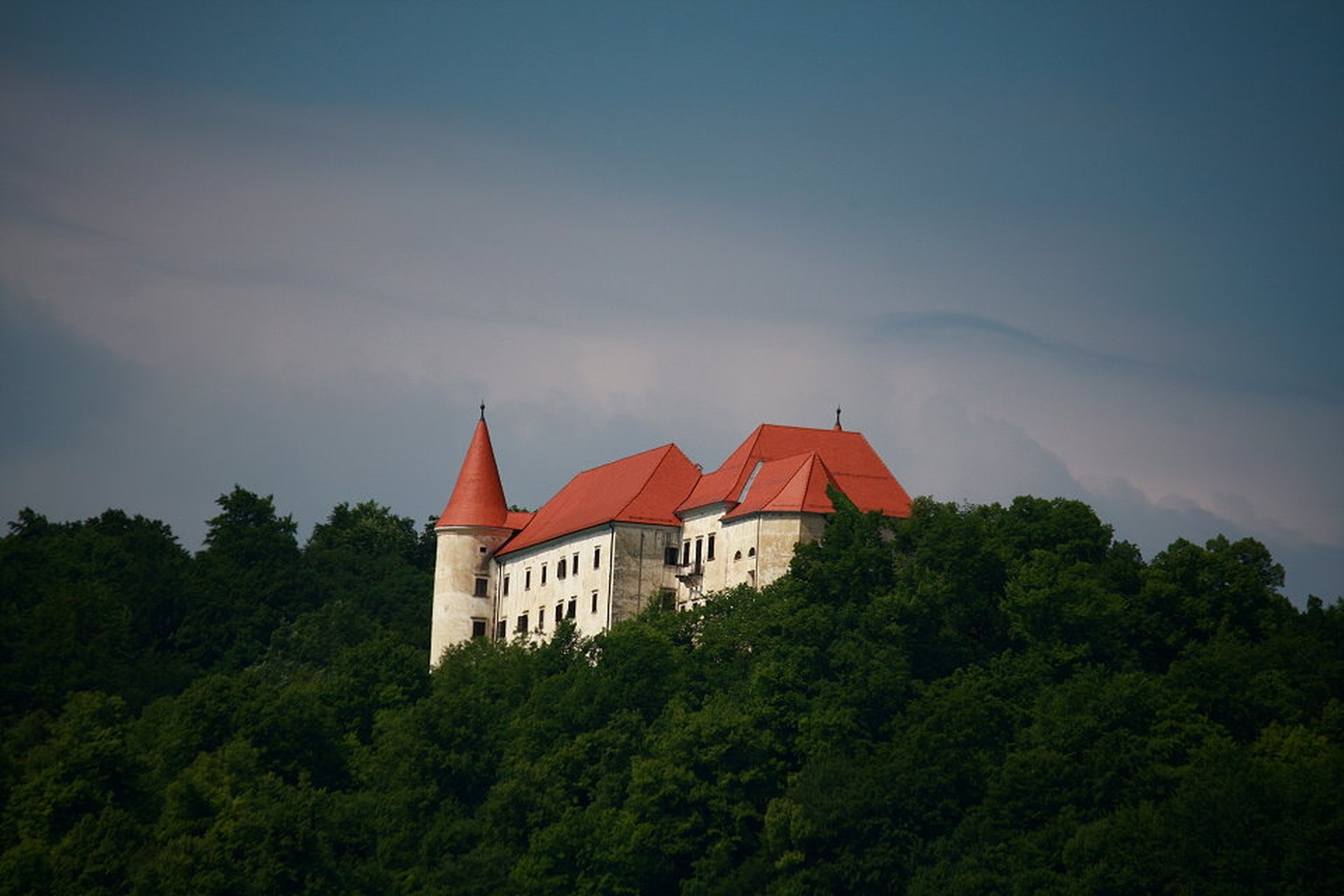 Zapuščina by march