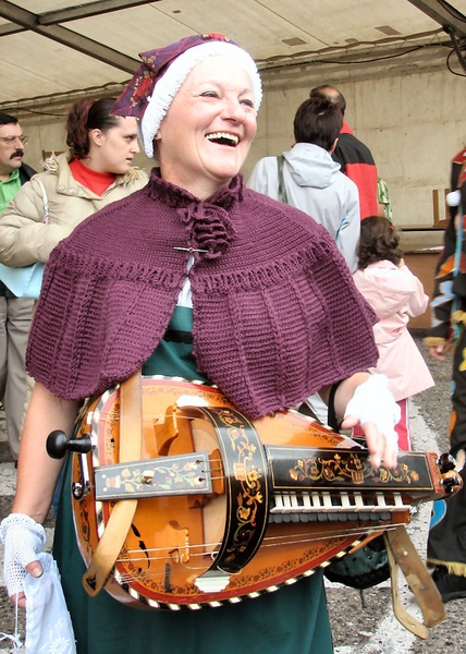 V dobrem razpoloženju by Anton Zupanc