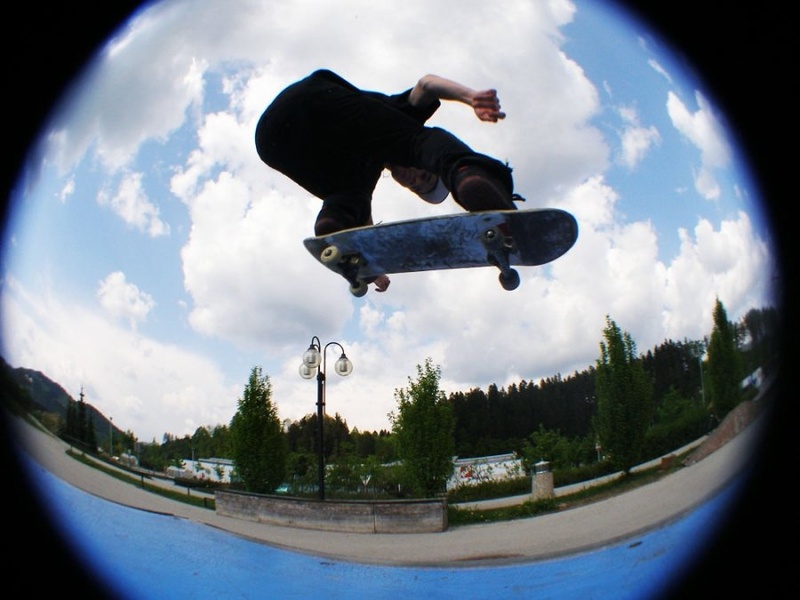 skate by Jure Horvat