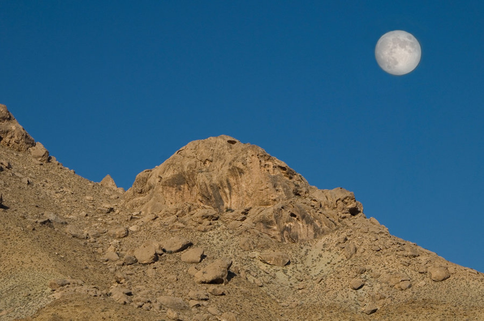svetla stran lune by Blaž