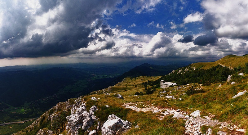 Pred nevihto.. by Peter Bavčar