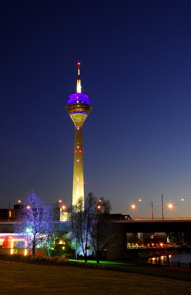 Düsseldorf by Edvard Pintaric