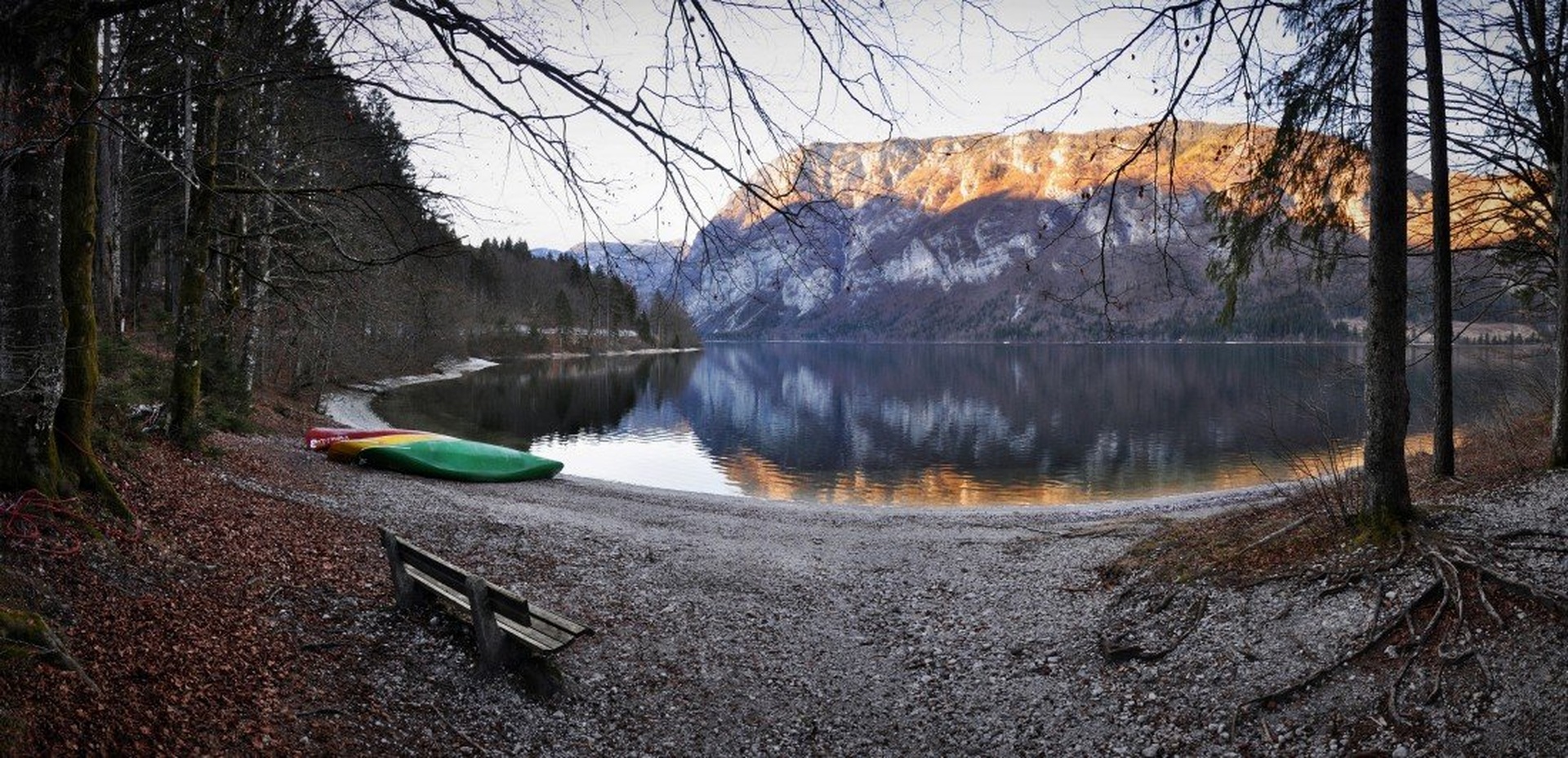 Bohinjsko jezero by uroš ajd