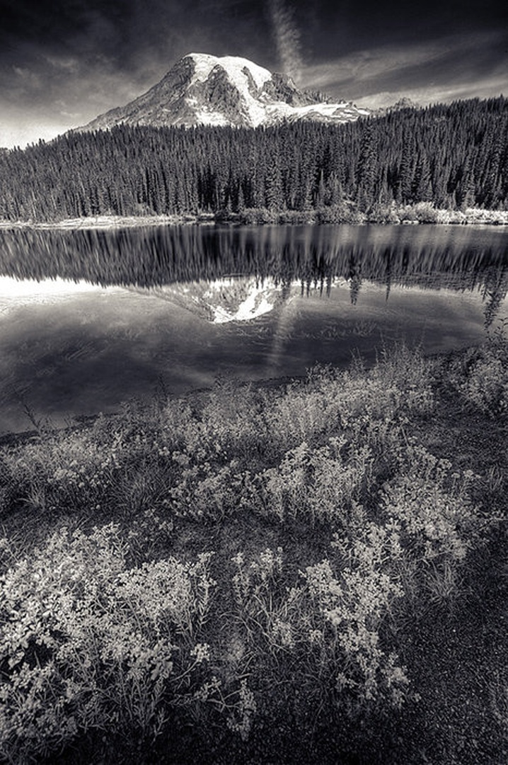 Reflection Lakes by dee