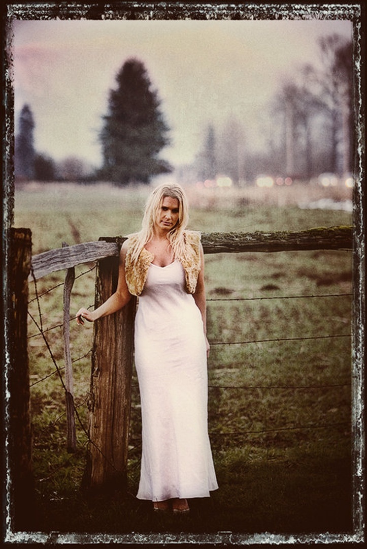 Amanda by dee
