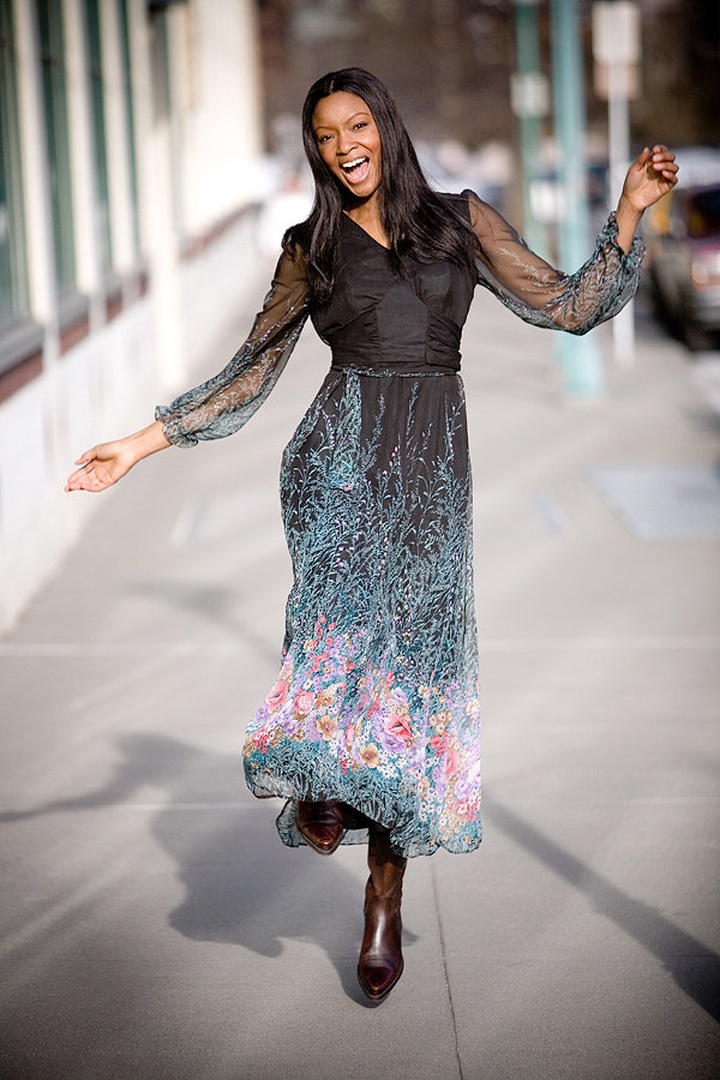 Nadiya by dee