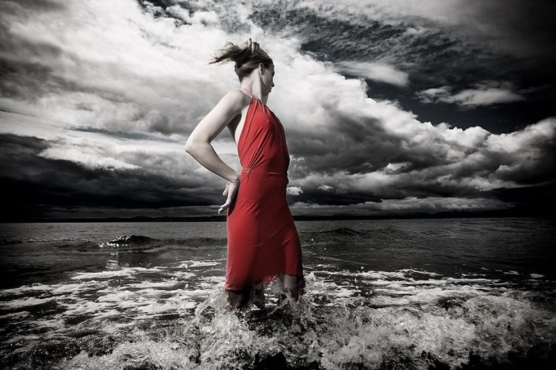 Femme fatale by dee