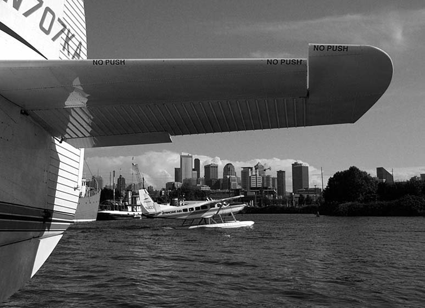 Kenmore Air by dee