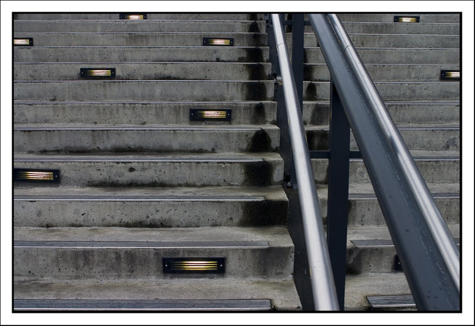 linear by dee