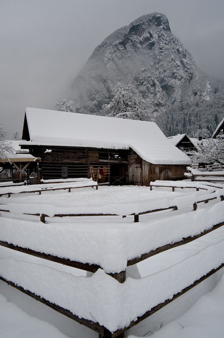 Mrcina ranch and Studor by Andy Aungthwin