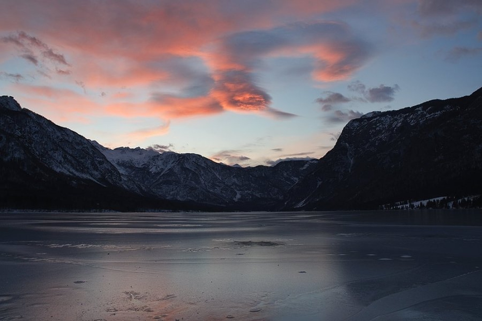 The Lake by Andy Aungthwin