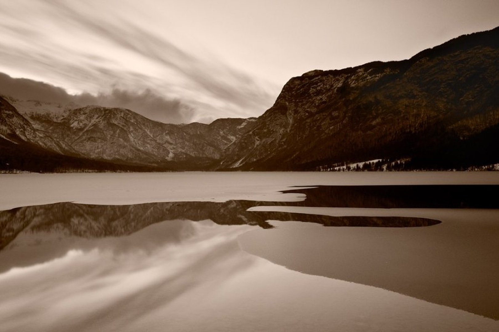 Getting to know the Lake. by Andy Aungthwin