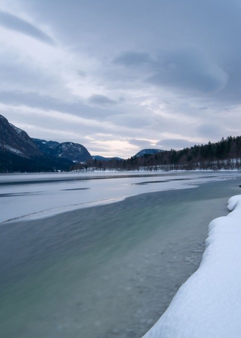 Untitled by Andy Aungthwin