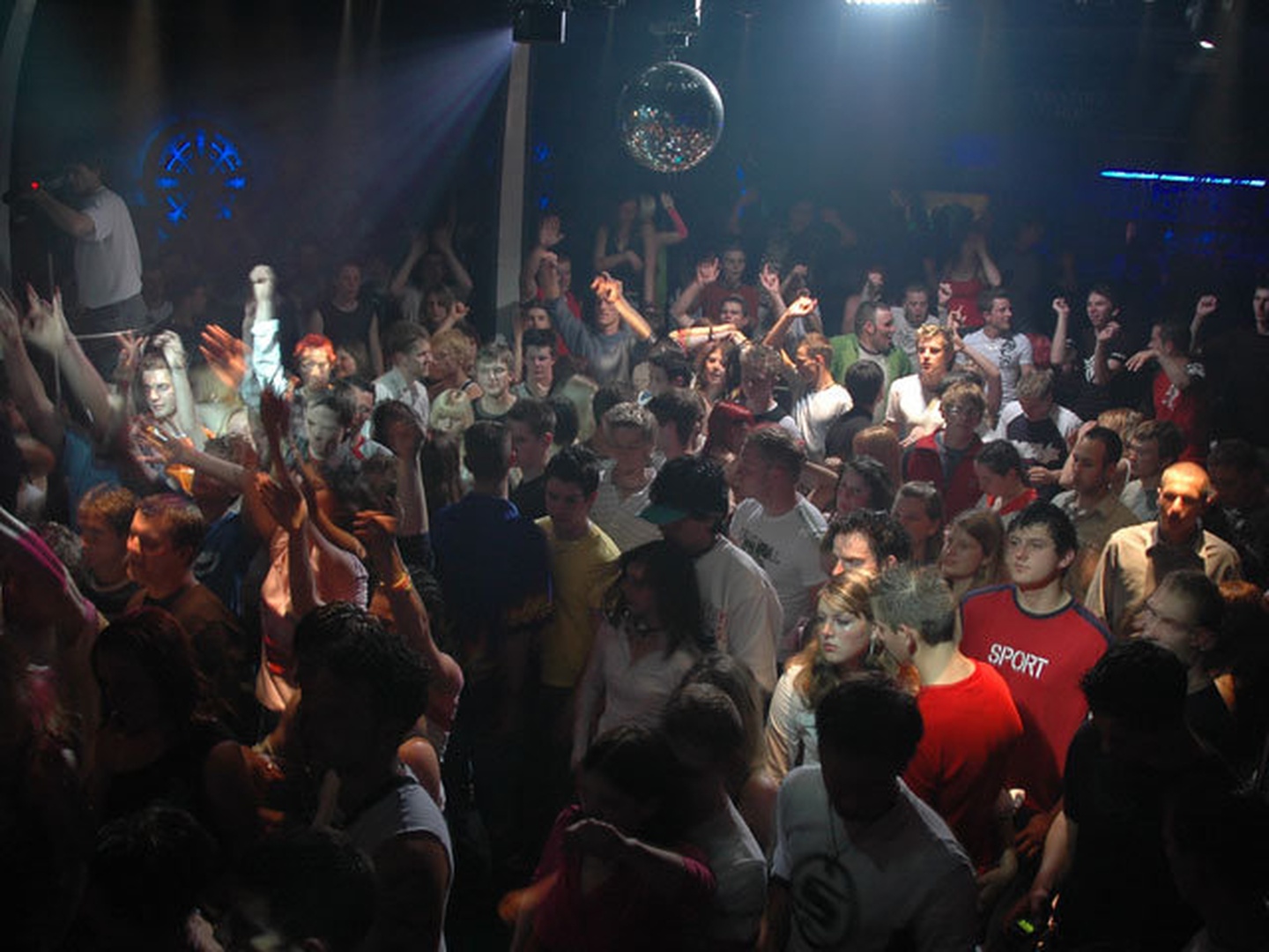 Global DeeJays by
