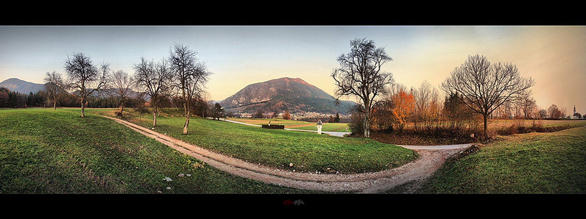 ---/ \--- by Matej Meglič