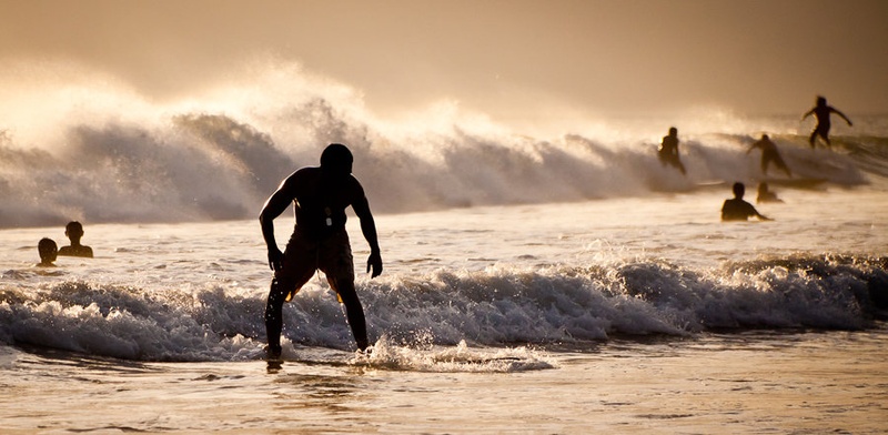 Surf or die by twistedpoly