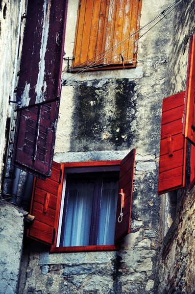 Windows by Jasmin Mohorko