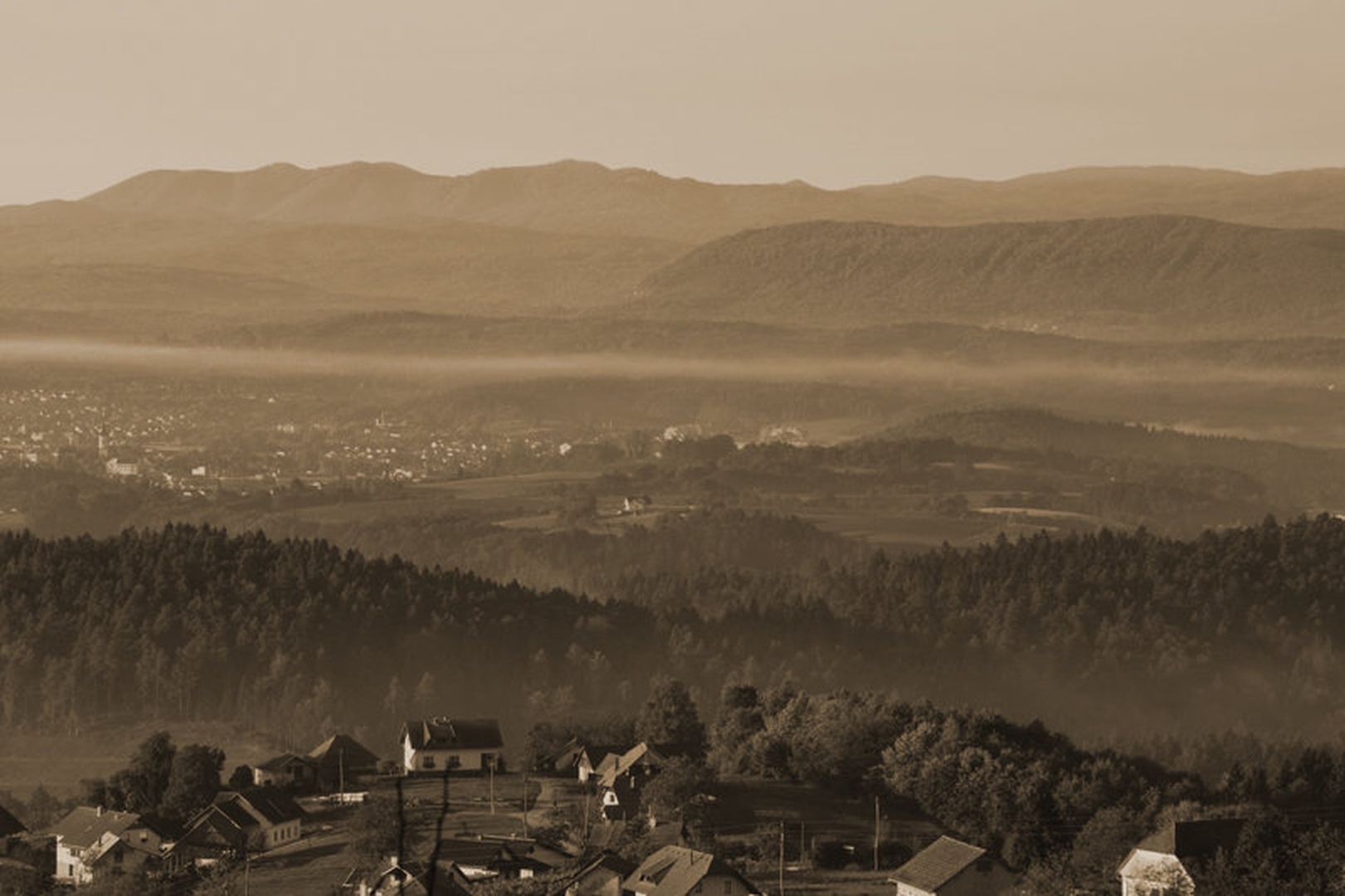 Jutranja by Jernej Dežman