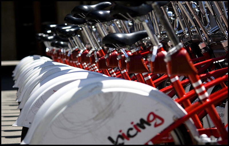 Red Bike Line by paprikas