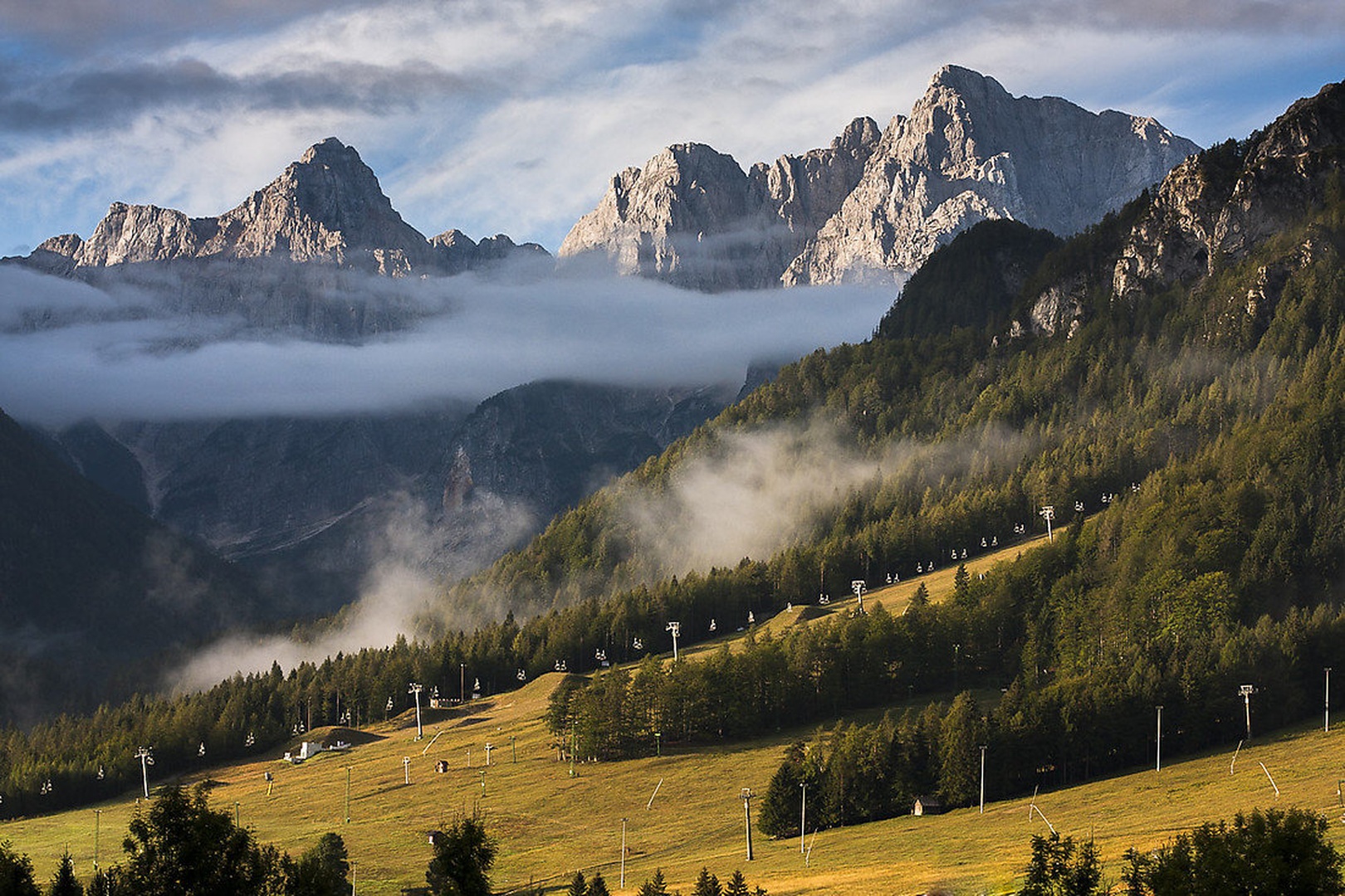 Jutro v Kranjski Gori by Jure Batagelj