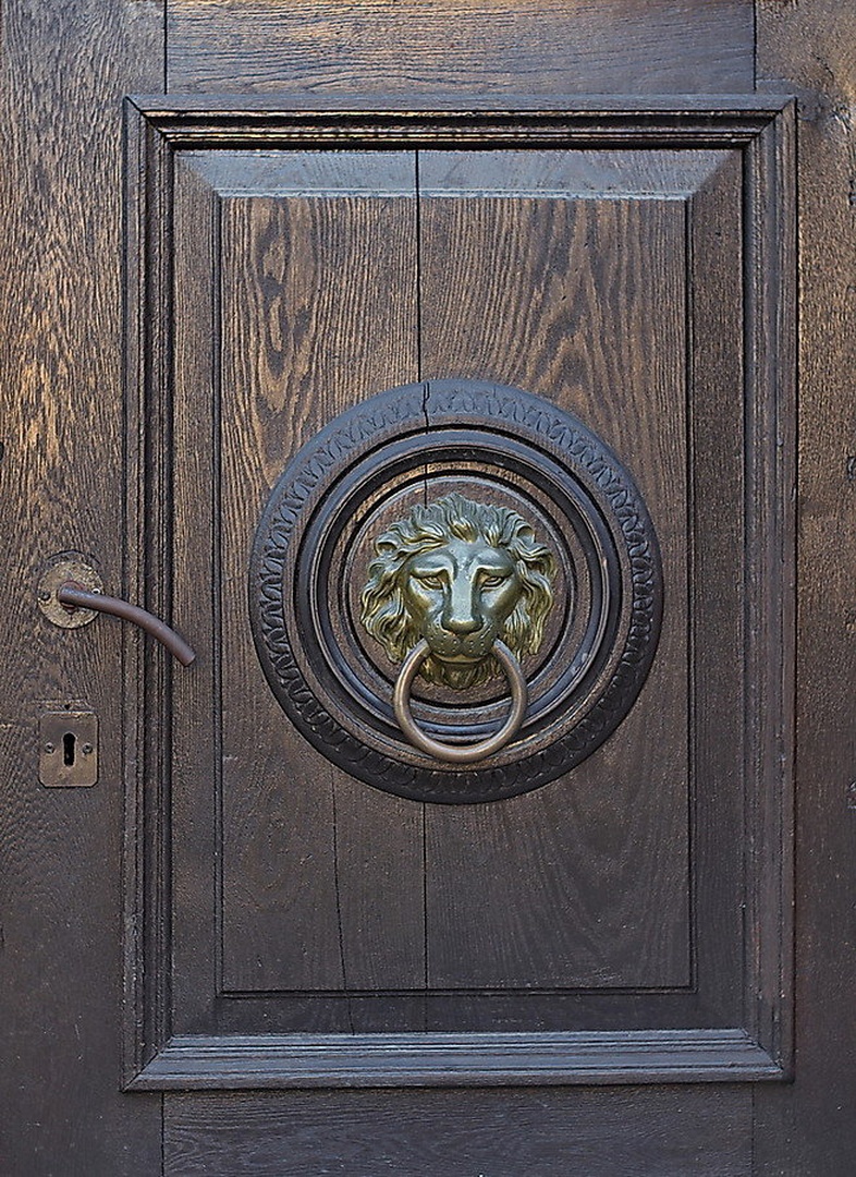 Detalj starih vrat by Marjan