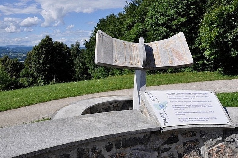 15. poldnevnik nad Trebnjem by Marjan