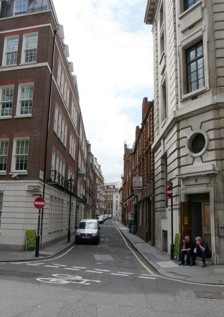 Londonska ulica by Marjan