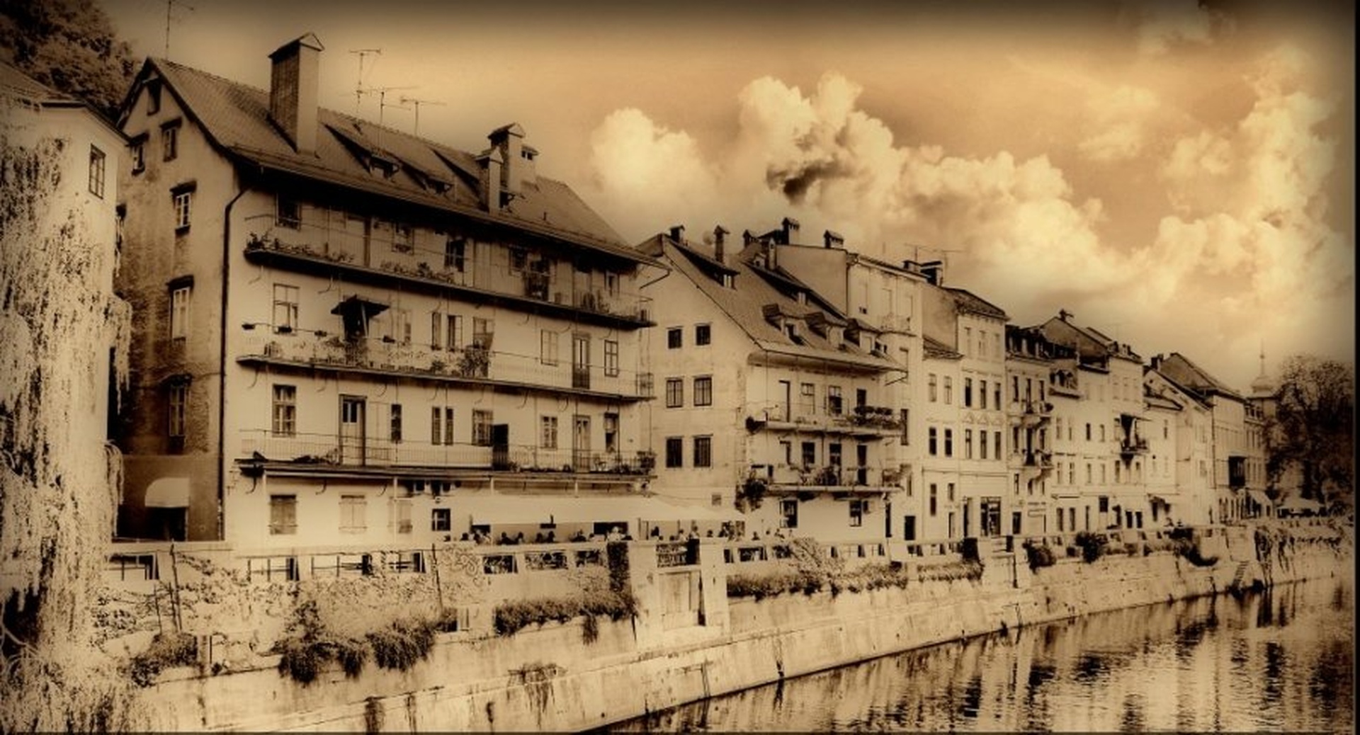 Ljubljana by Aleš Kljakič