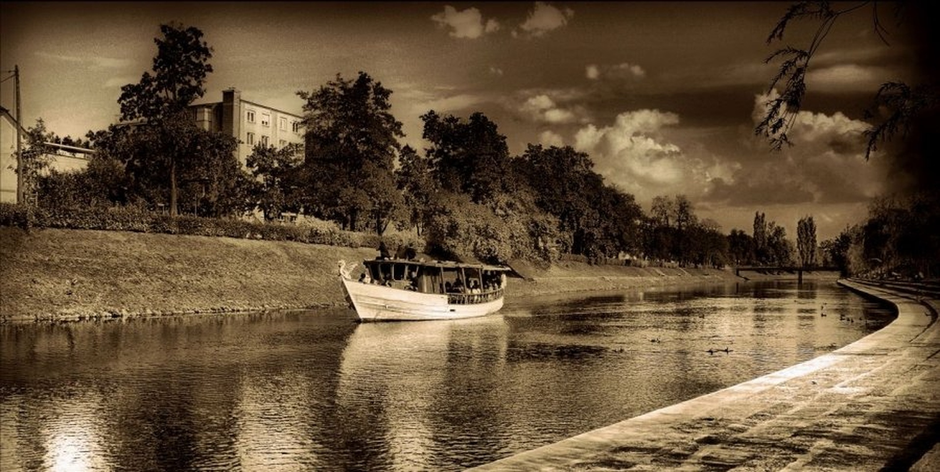 Ljubljana by Aleš Kljakič