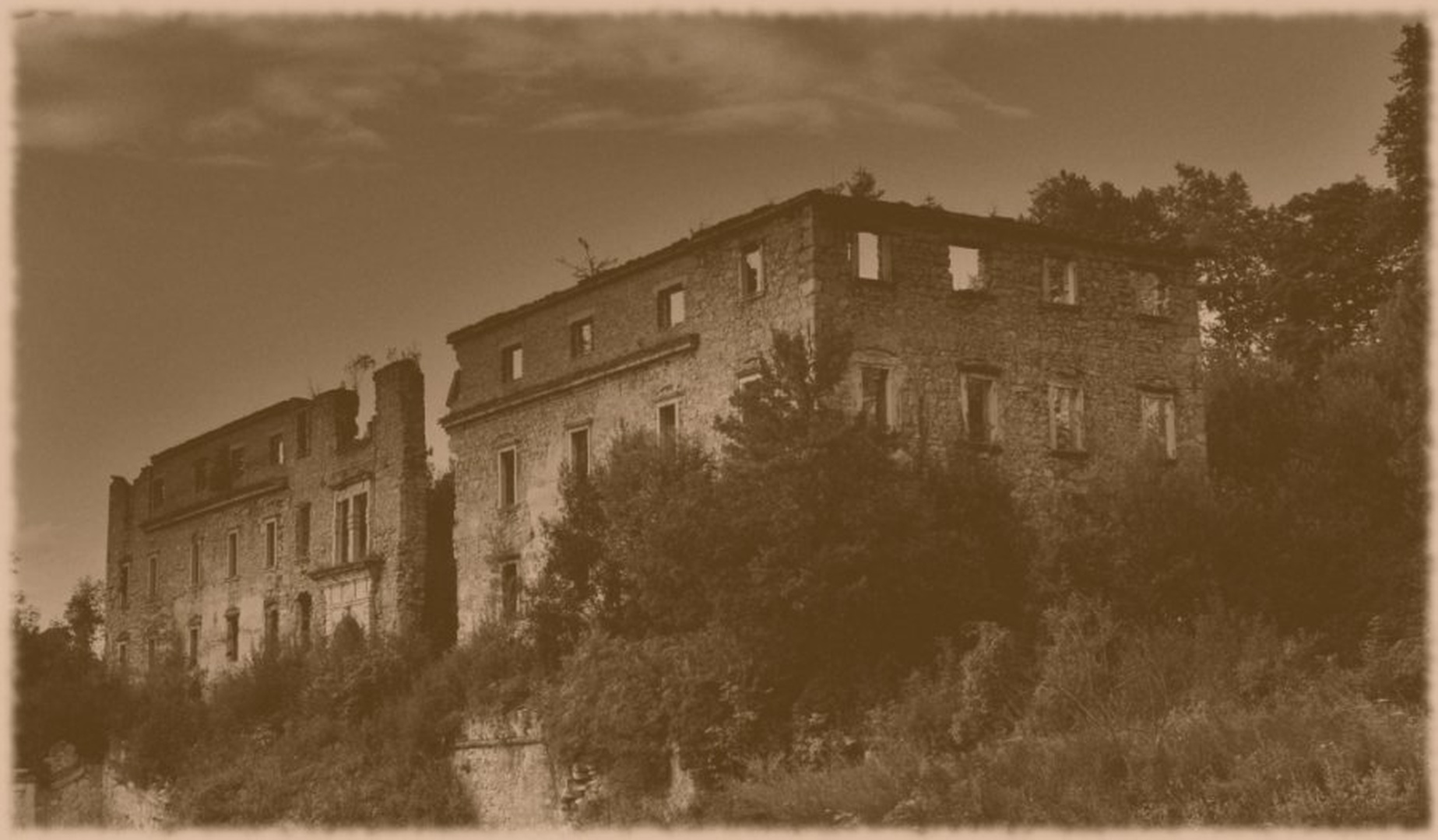Grad Haasberg by Aleš Kljakič