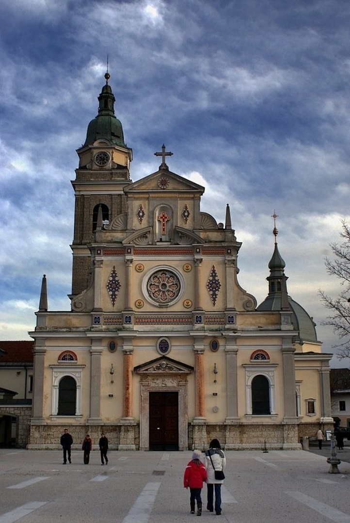 Brezje-cerkev by Aleš Kljakič