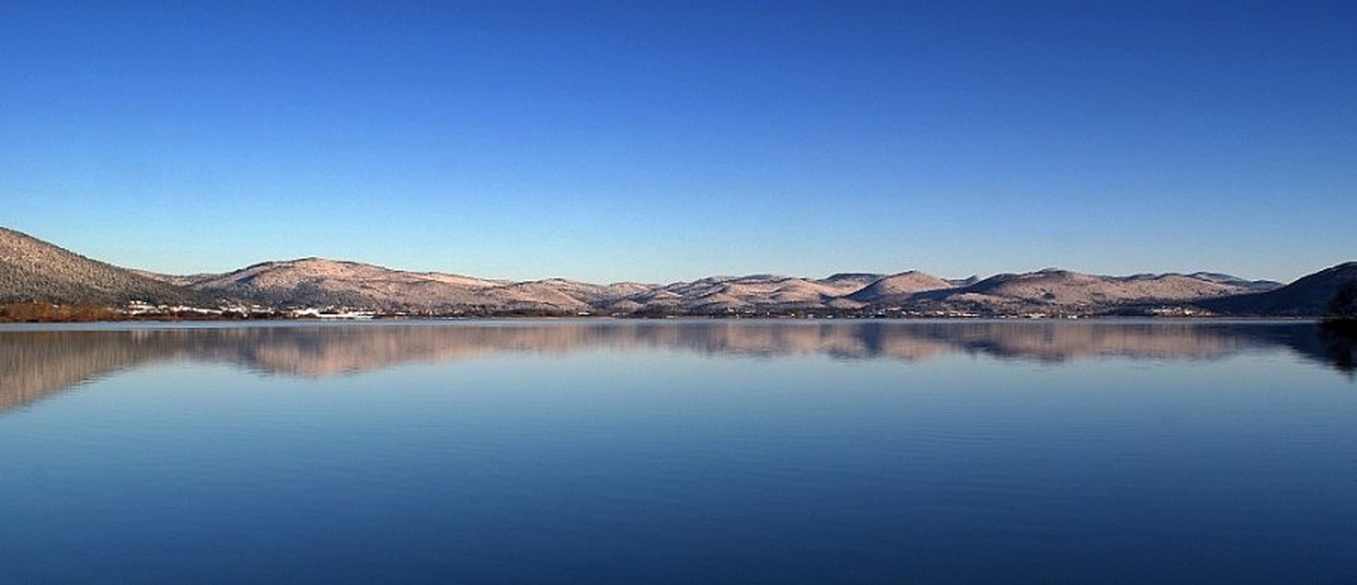 Cerkniško jezero by Aleš Kljakič