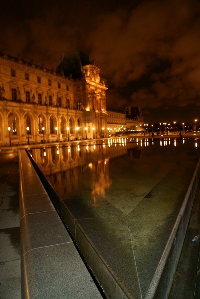 louvre by bojan