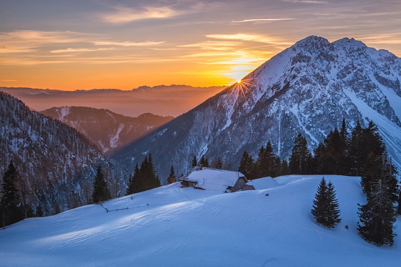Sončni zahod na planini Korošica by Matjaž Guček