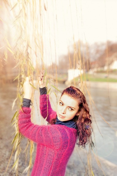Swing to the sun by Sara