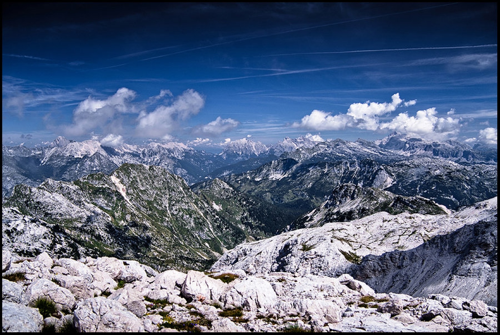 Room with a view... by Iztok Hvala