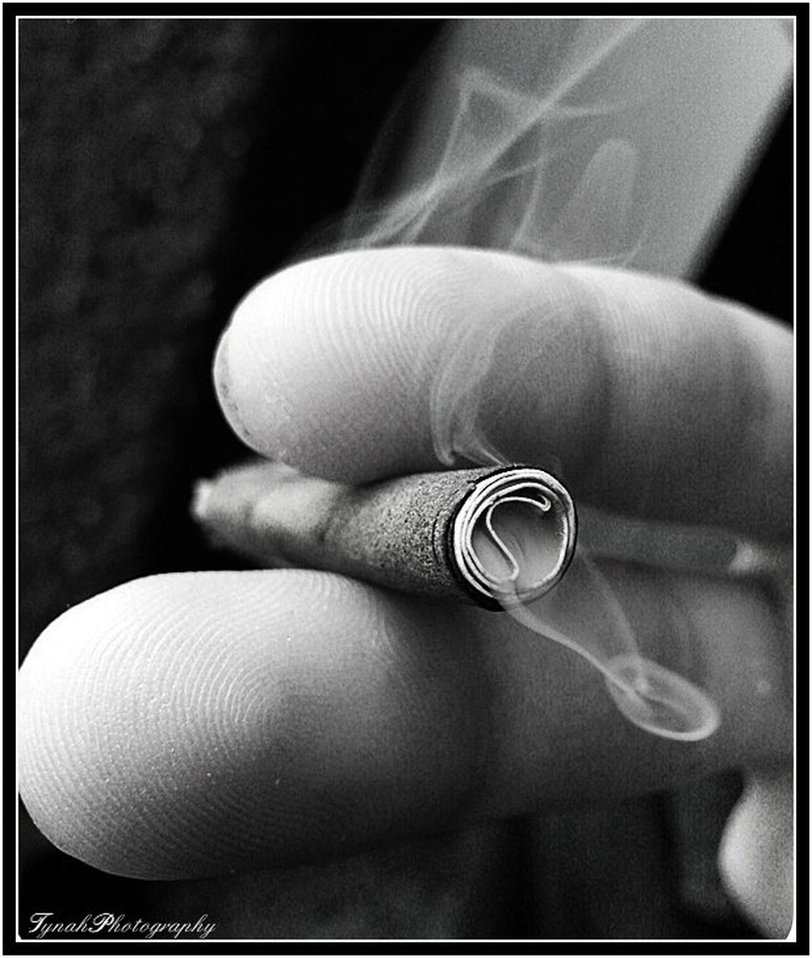Smoking kills by Tina Cink