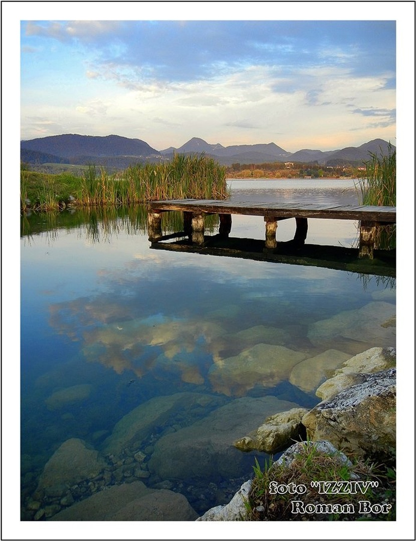 Velenjsko jezero by roman bor
