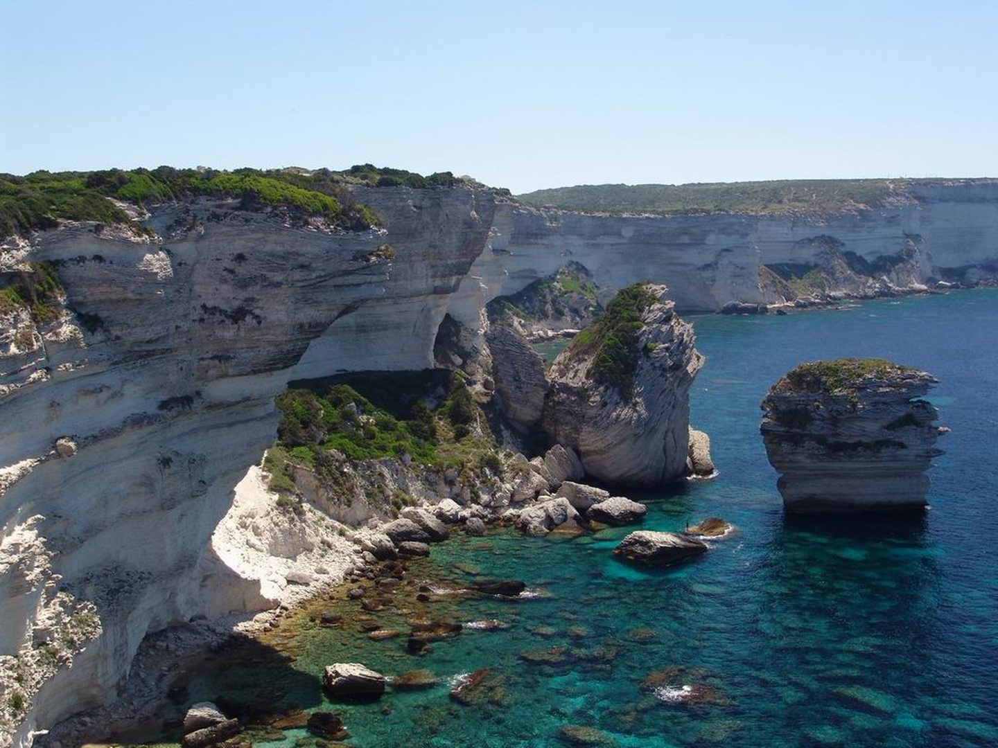 bonifacio by